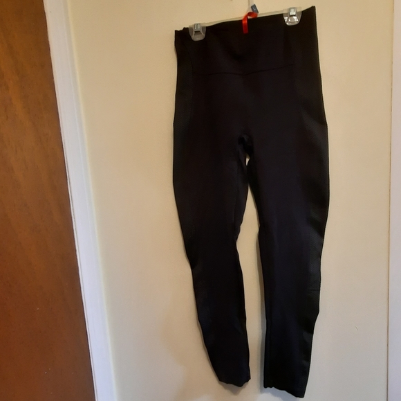 Spanx Black Textured Side Panels Legging Pant Size M - Picture 2 of 14
